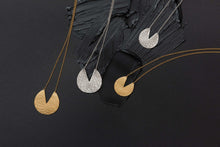 Load image into Gallery viewer, V-Necklace